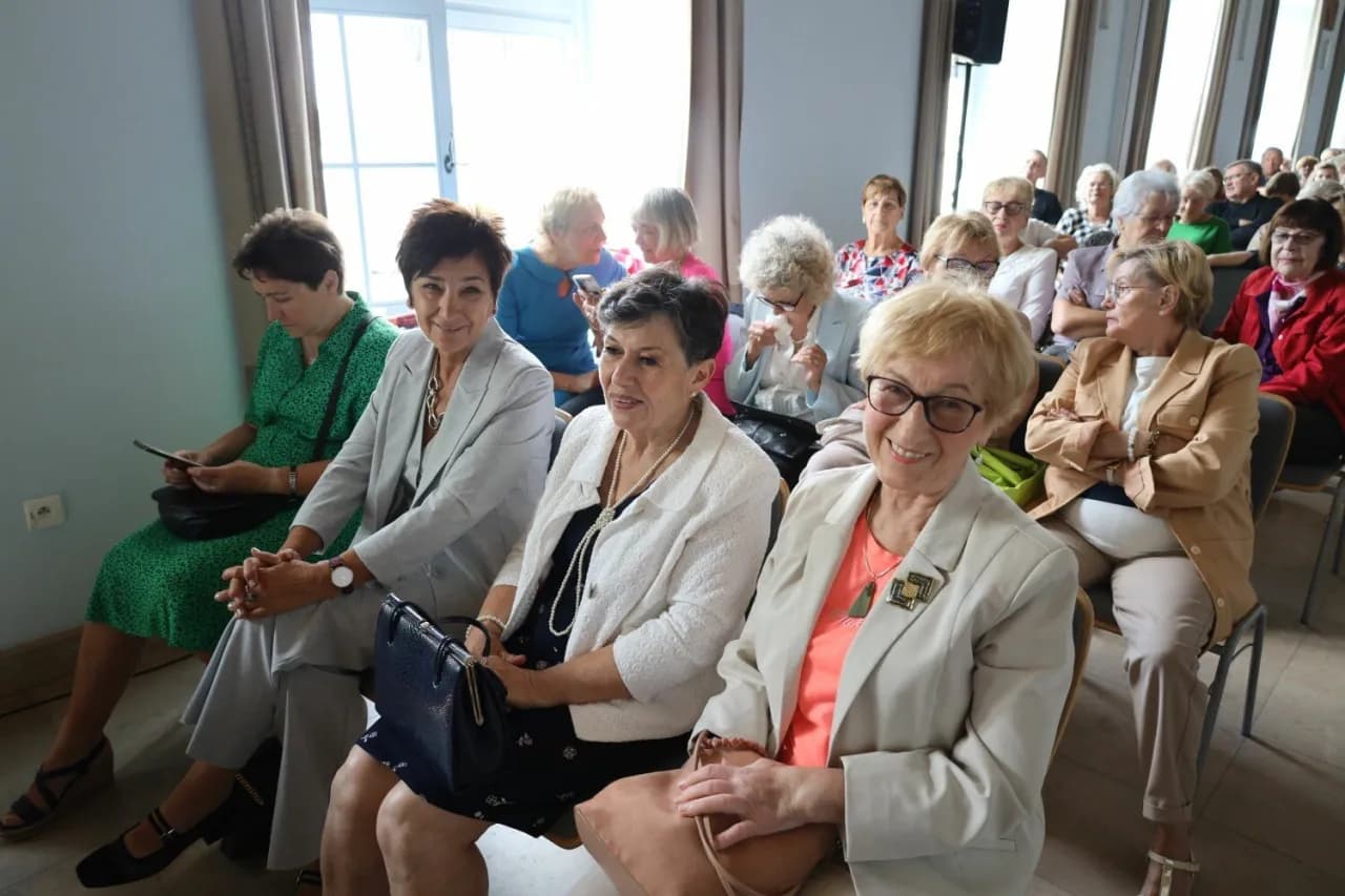 Uniwersytet Trzeciego Wieku Szczecin - edukacja dla seniorów bez ograniczeń