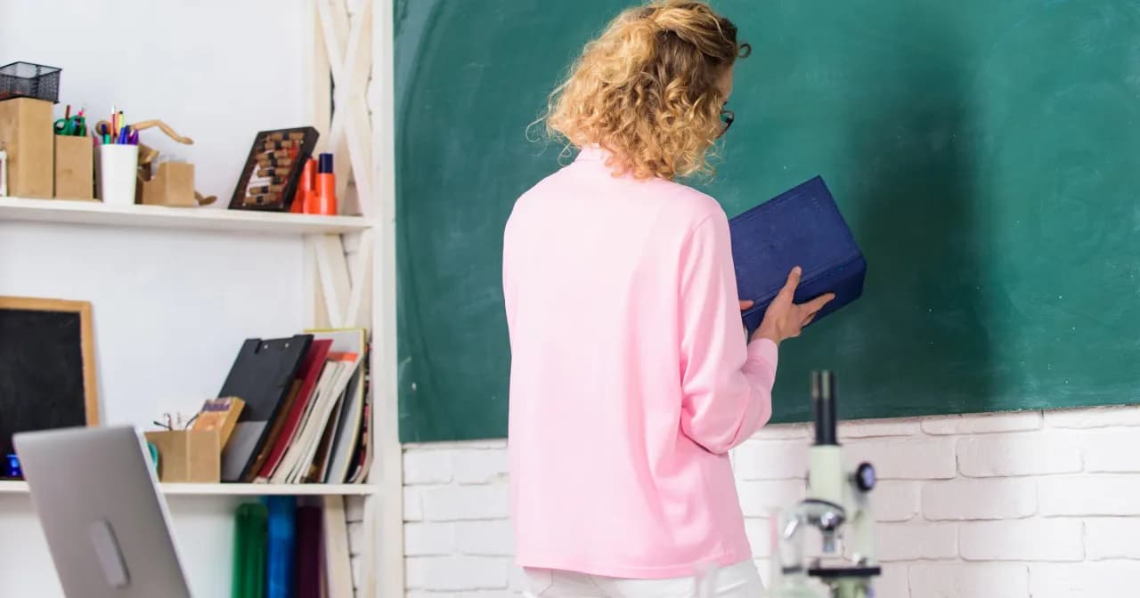 Czy pedagog szkolny może być wychowawcą klasy? Oto, co musisz wiedzieć