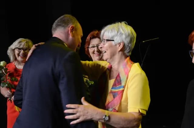 Uniwersytet trzeciego wieku Bełchatów - aktywizacja seniorów i ciekawe zajęcia