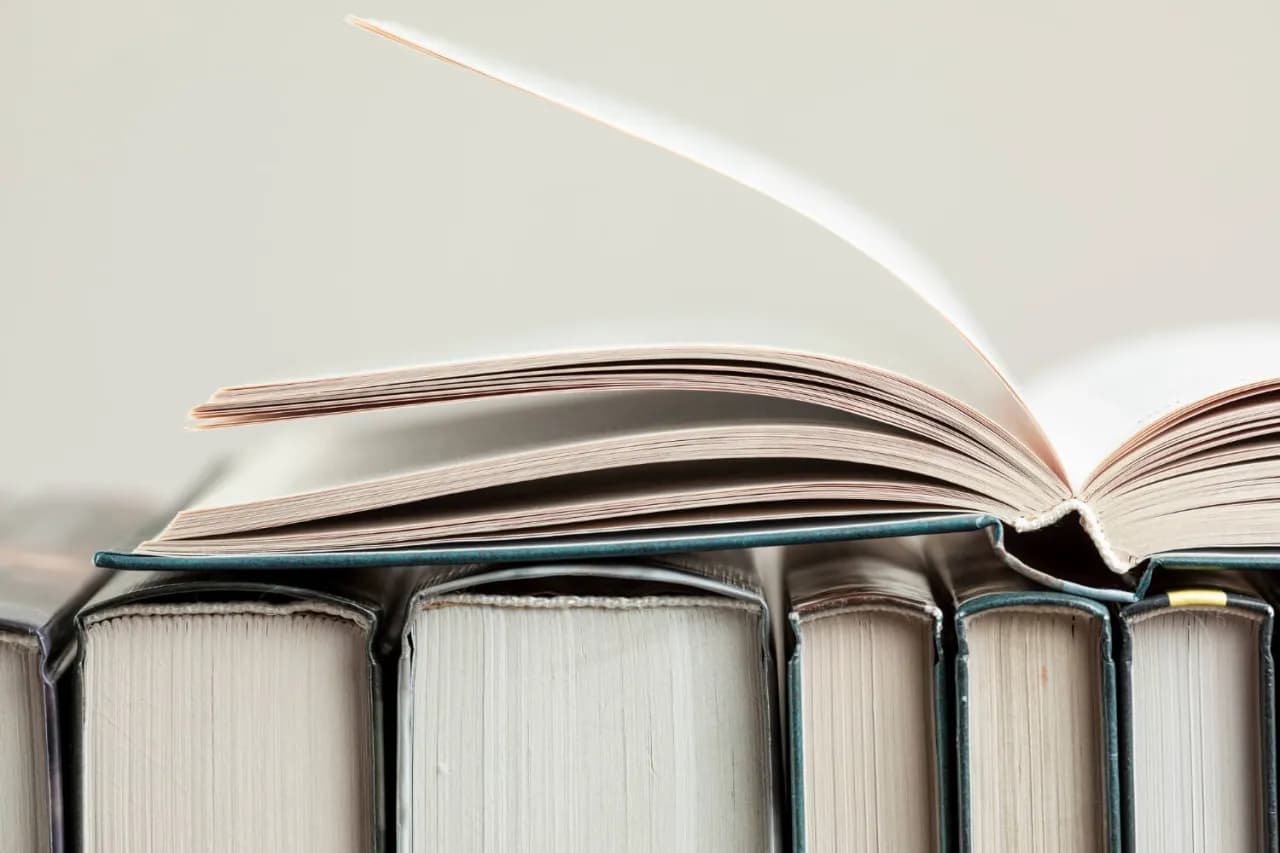 Pierwszy staż prawniczy: Jak wybrać i zdobyć? Przewodnik