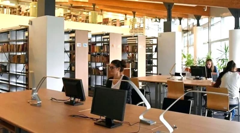 Uniwersytet papieski w Krakowie: historia, programy i możliwości edukacyjne